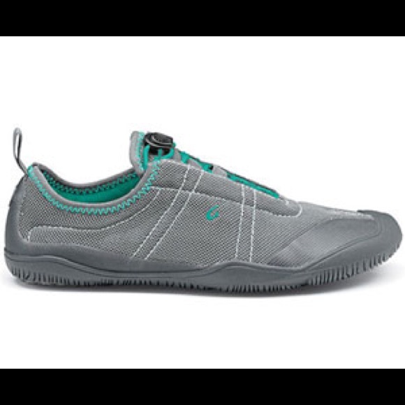 olukai water shoes